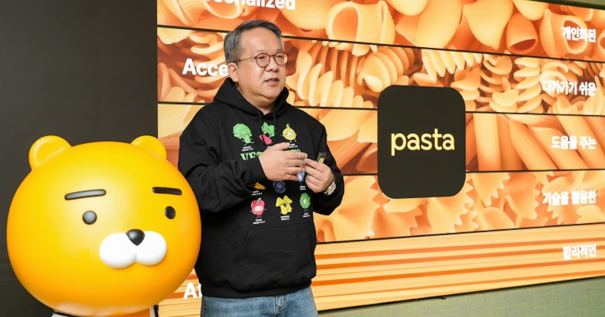 Kakao Healthcare CEO Hwang Hee introducing PASTA