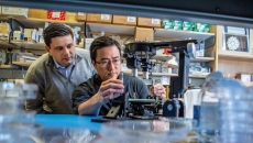 cofounders Andrei Georgescu (left), now Vivodyne’s CEO, and UPenn Professor Dan Huh (right), now Vivodyne’s CSO