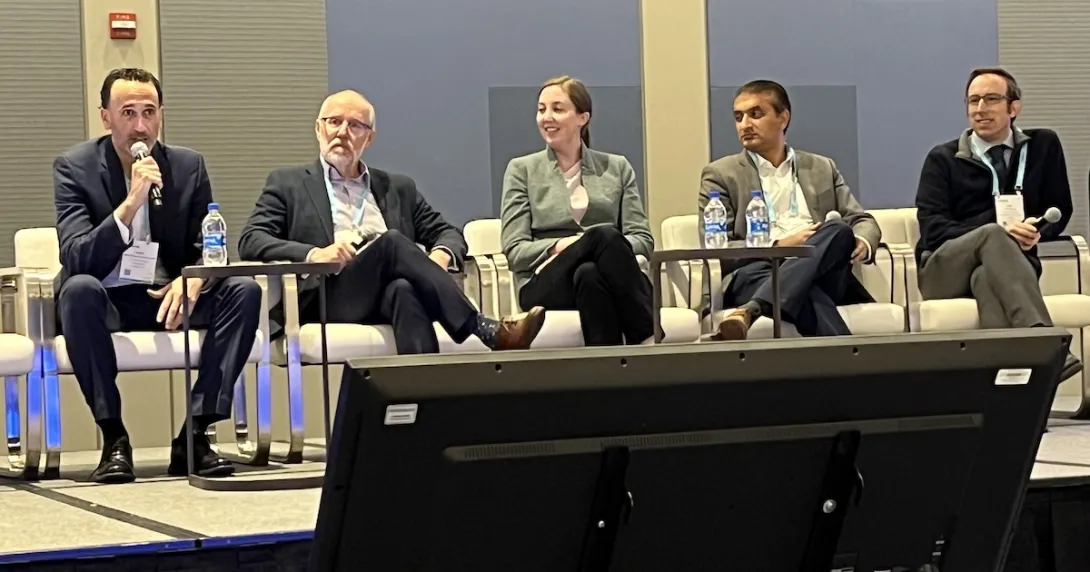 Moderator Daniel Turner-Lloveras, Chris Wasden, Kelsey Maguire, Dr. Shoeb Sitafalwalla and Dr. John Torous.
Moderator Daniel Turner-Lloveras, Chris Wasden, Kelsey Maguire, Dr. Shoeb Sitafalwalla and Dr. John Torous.
