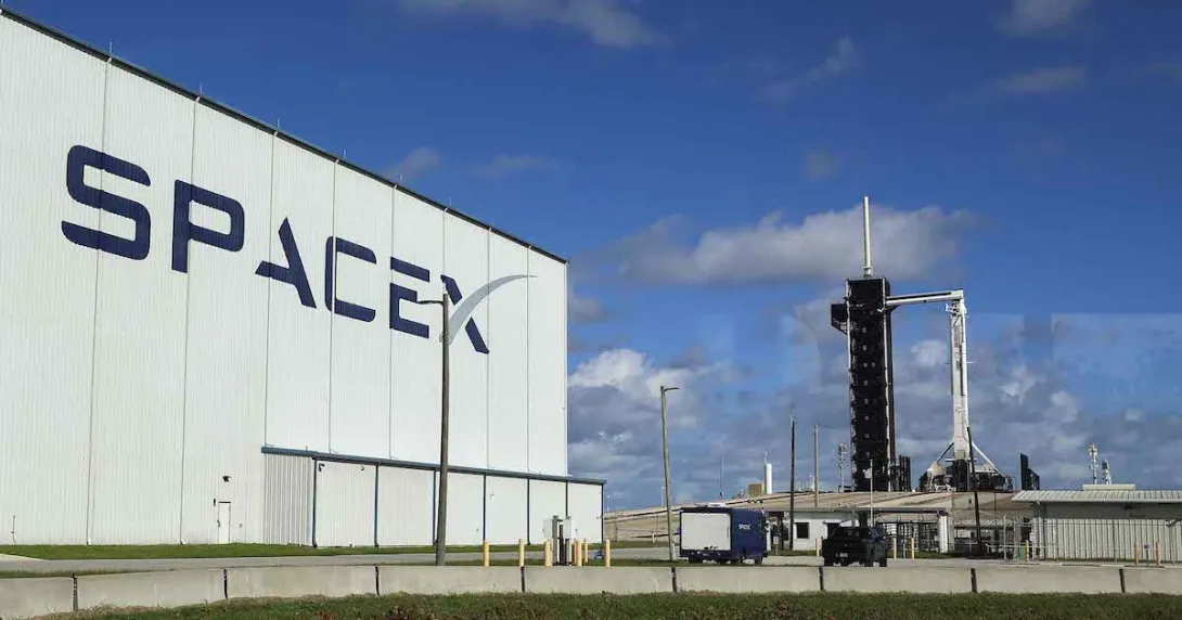 Exterior of SpaceX building Exterior of SpaceX building