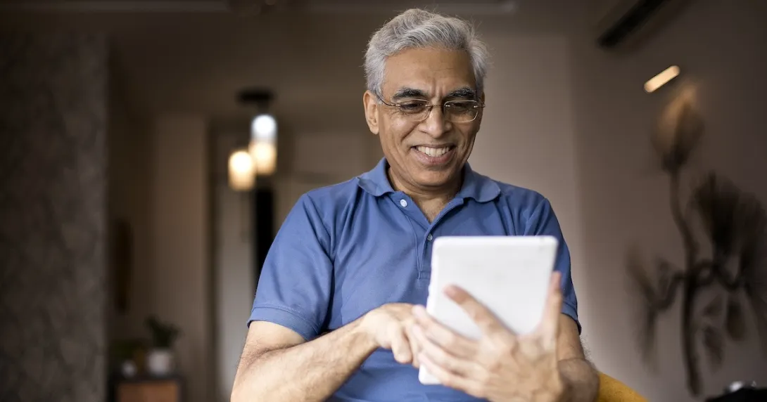 Patient reviewing medical record virtually Patient reviewing medical record virtually