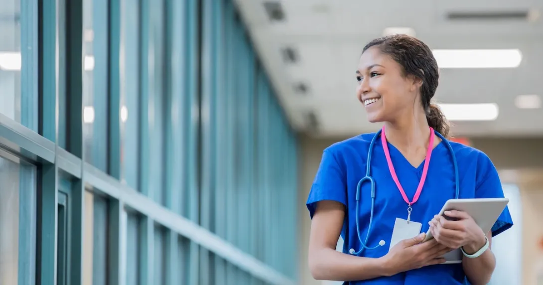 Nurse standing in the clinical setting Nurse standing in the clinical setting