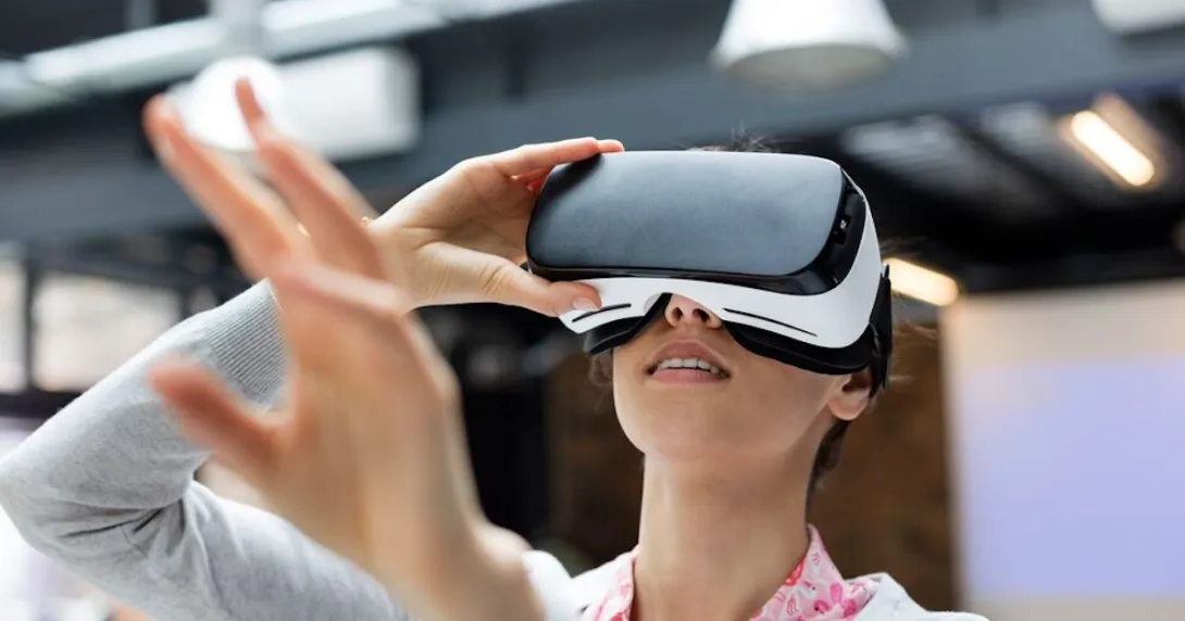 VR