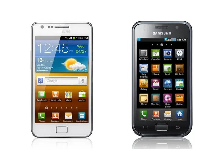 Two older Samsung Galaxy phones side by side.