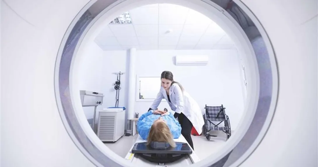 Cancer patient receiving modern treatment